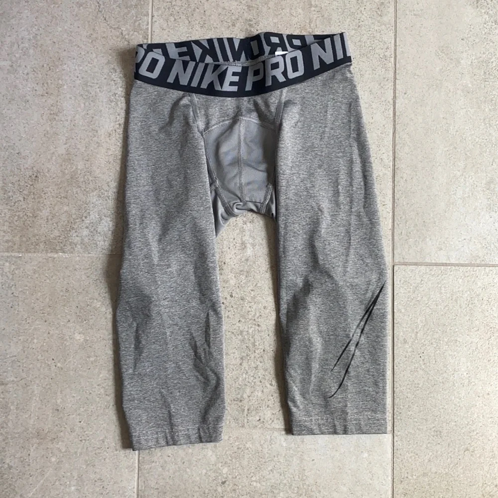 Nike Pros size S